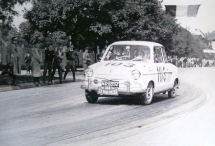 Jerzy Dobrzański i Andrzej Łobodziński – Fiat 600.