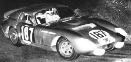 Bob Bondurant i Jochen Neerpasch - Shelby Cobra Daytona Coupe.