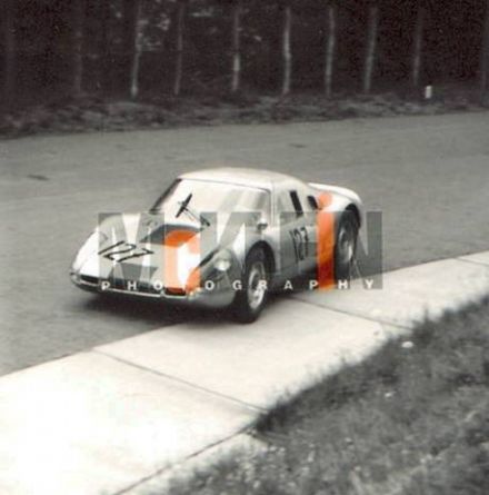 Edgar Barth i Colin Davis – Porsche 904/8.
