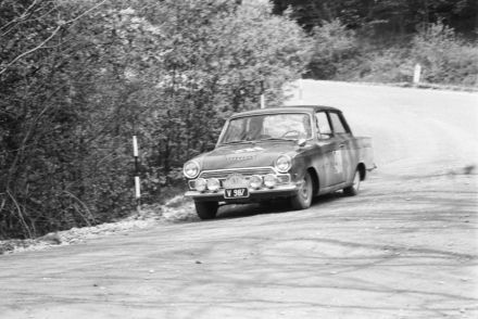  K.Polligkelt i W.Kreckels – Ford Cortina GT.