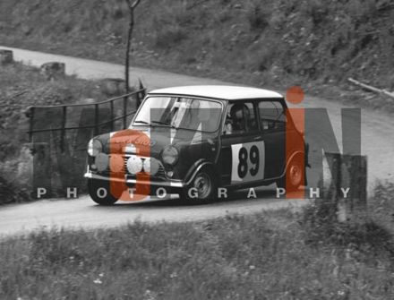 Rauno Aaltonen i Henry Liddon - BMC Mini Cooper S.