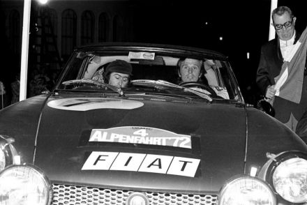 Alcide Paganelli i Ninni Russo - Fiat 124 Sport Spyder.