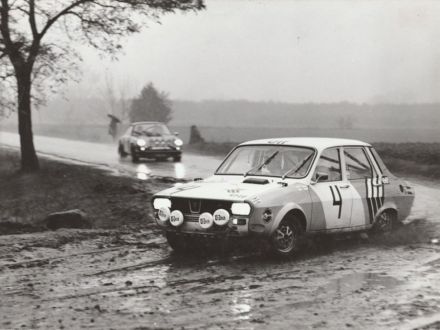 Błażej Krupa i Piotr Mystkowski – Renault 12 Gordini. 