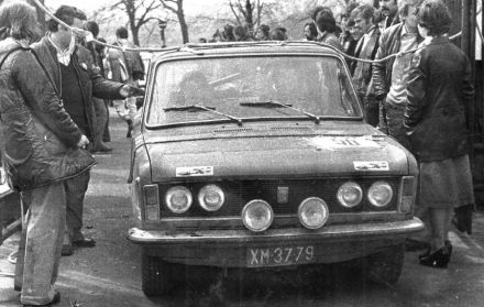 Ryszard Nowak i Małgorzata Kujawińska – Polski Fiat 125p/1300.