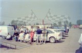 24. Krzysztof Hołowczyc w gronie swoich fanów 