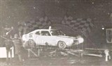 30. Jako ostatni wystartował ratunkowy Ford Capri 