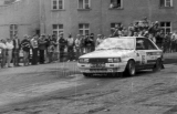 35. Bogdan Herink i Barbara Stępkowska - Renault 11 Turbo.