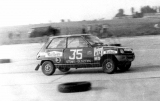 40. Jerzy Landsberg - Renault 5 TS.