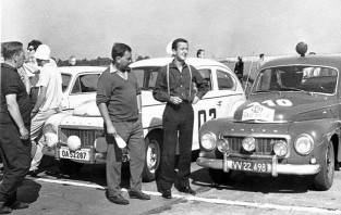 Tom Trana i Gunnar Thermaenius, Knud Andersen i Olaf Kristonsen – Volva PV 544.