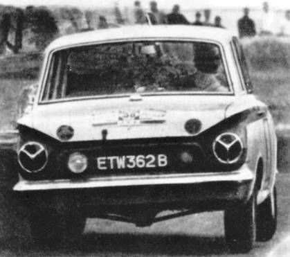 Vic Elford i David Seigle Morris - Ford Cortina Lotus.