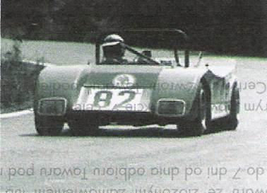 Jaroslav Bobek na samochodzie Škoda Spider.