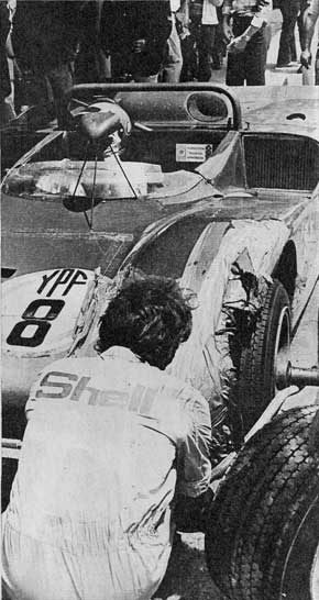 Nino Vaccarella i Carlos Pairetti na samochodzie Alfa Romeo T33/3-71.