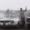 phoca_thumb_m_27.-renault-12-gordini-blazej-krupa-i-jerzy-landsberg-oraz-obsluga-parku-ferme.jpg