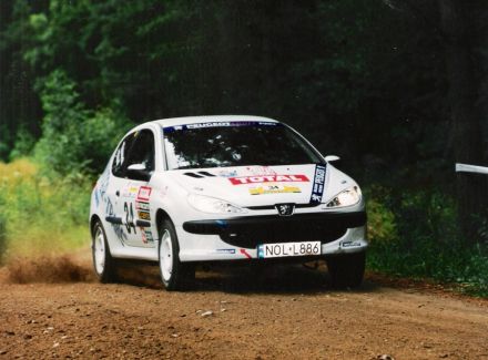 Krzysztof Kobus i Marek Kaczmarek - Peugeot 206 XS.