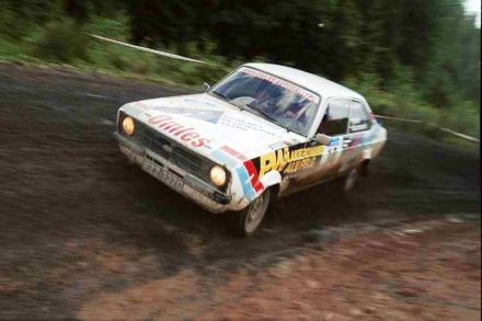 Paweł Omlet i Marek Kaczmarek - Ford Escort RS 2000 Mk.II.
