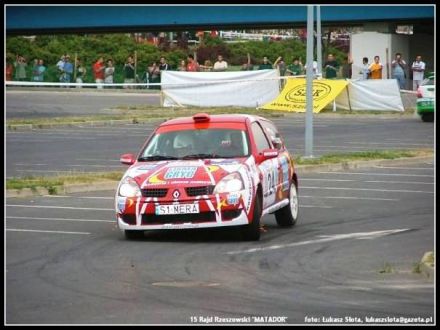 Tomasz Gryc i Marek Kaczmarek - Renault Clio Sport.