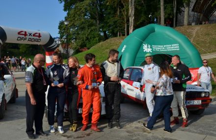 Alicja Gnatowska,Ewa Litwińczuk,Maciej Abramowicz,Michał Malinowski,Marek Kaczmarek i Bogdan Jankowski.