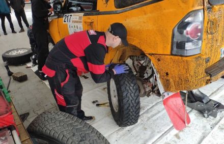 Wojciech Bogusławski i Marek Kaczmarek – Mitsubishi Pajero Turbo Diesel.