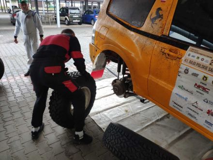 Wojciech Bogusławski i Marek Kaczmarek – Mitsubishi Pajero Turbo Diesel.