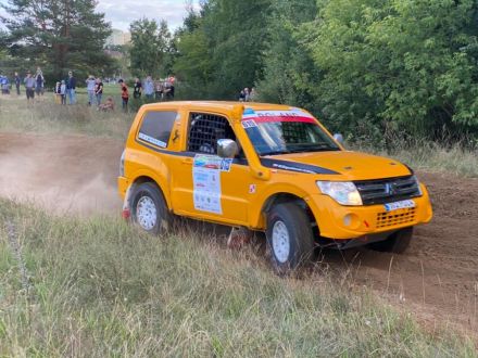 Wojciech Bogusławski i Marek Kaczmarek - Mitsubishi Pajero Turbo Diesel V8.