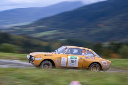 Andrzej Wodziński i Marek Kaczmarek – Alfa Romeo 2000 GT Veloce.