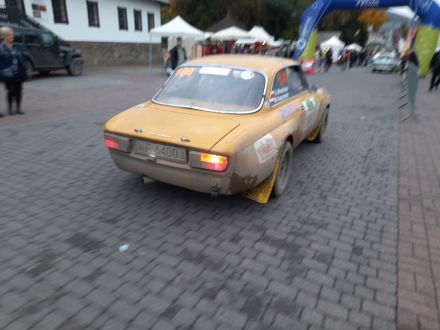 Andrzej Wodziński i Marek Kaczmarek – Alfa Romeo 2000 GT Veloce.