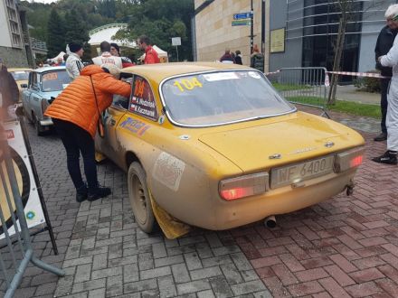 Andrzej Wodziński i Marek Kaczmarek – Alfa Romeo 2000 GT Veloce.