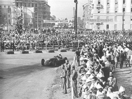  Achille Varzi – Alfa Romeo 158.