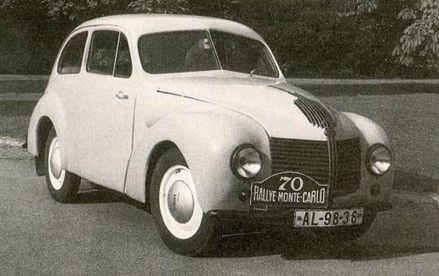 Poch i Klouda – Aero Minor.