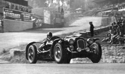 “Jock” Horsfall i Paul Frere – Aston Martin Speed Model.