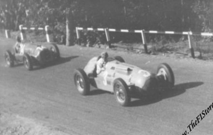 Nr.3.Philippe Étancelin - Talbot-Lago T26C, nr.14.Peter Whitehead - Ferrari 125 V12.