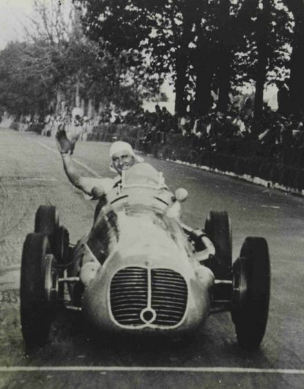  Juan Manuel Fangio – Maserati 4CLT/48.