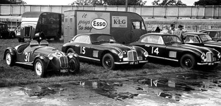 Bob Gerard – Frazer Nash Le Mans Replica, Eric Thompson, Raymond Sommer – Astony Martin DB 2.