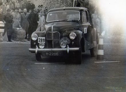 G.L.van den Wansem i P.F.van den Wansem – Austin A 40.