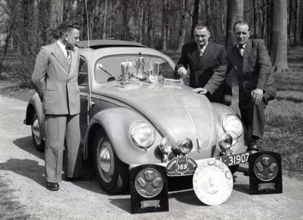 Theo J.Koks, K.de Jong i J.Wisker – VW Kever.