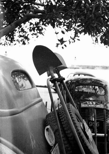 Schollemann i Bernard - Renault 4 CV.