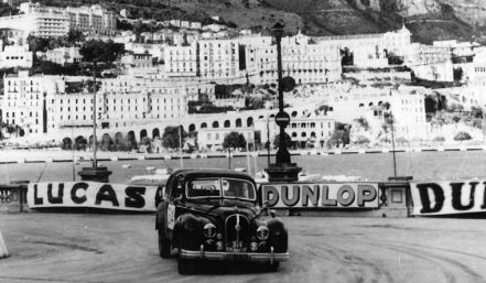 Maurice Worms i Ed. Mouche – Hotchkiss 686 Anjou.