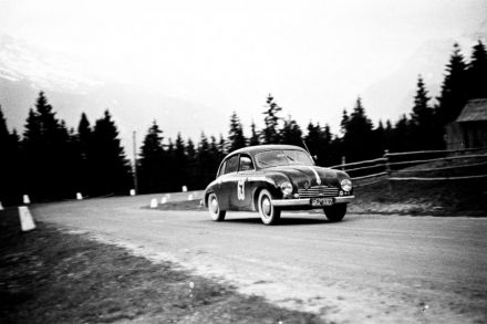 Karl Max Graf Sandizell – Tatra 600 Tatraplan.
