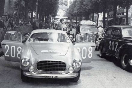 Andre Trigano i Roger Mimard – Hotchkiss, Jacques Peron i Raymond Bertramnier – Ferrari 212 Export.