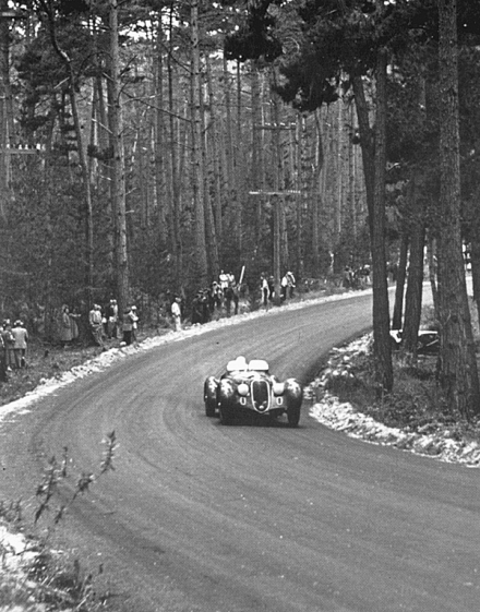 Phil Hill – Alfa Romeo 8C 2900B.