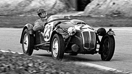 Bob Gerard – Frazer Nash Le Mans Replica.