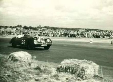 Tommy Wisdom – Jaguar K 120. 