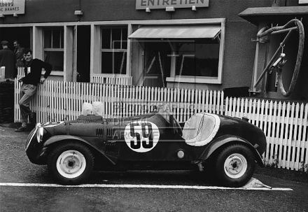 Schrafft i Phil Stiles – Crosley Hot Shot Sport.