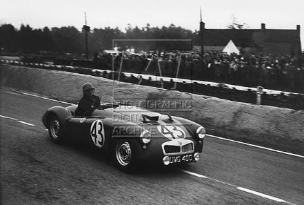 George Phillips i Alan Rippon – MG TD.
