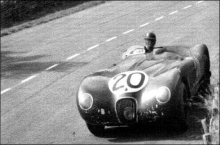 Peter Walker i Peter Whitehead – Jaguar XK 120C.