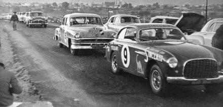 Alberto Ascari i Luigi Villoresi – Ferrari 212 Inter Vignale, Bill Sterling i Robert H.Sandidge – Chrysler Saratoga.