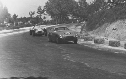 Franco Cornacchia – Ferrari 212 Export i Fernando Mascarenhas – Allard J2.