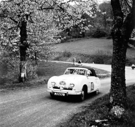 P.H.Verschuur, C.F.Verschuur i Th.van Rijswick – Austin A 90 Atlantic.