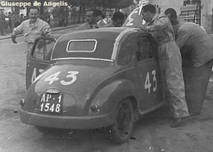 Francesco de Angelis i E.Troiani - Fiat 500 C Topolino. 