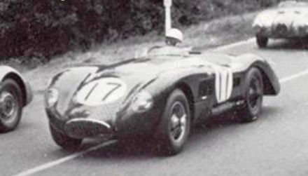 Stirling Moss i Peter Walker - Jaguar C-type.